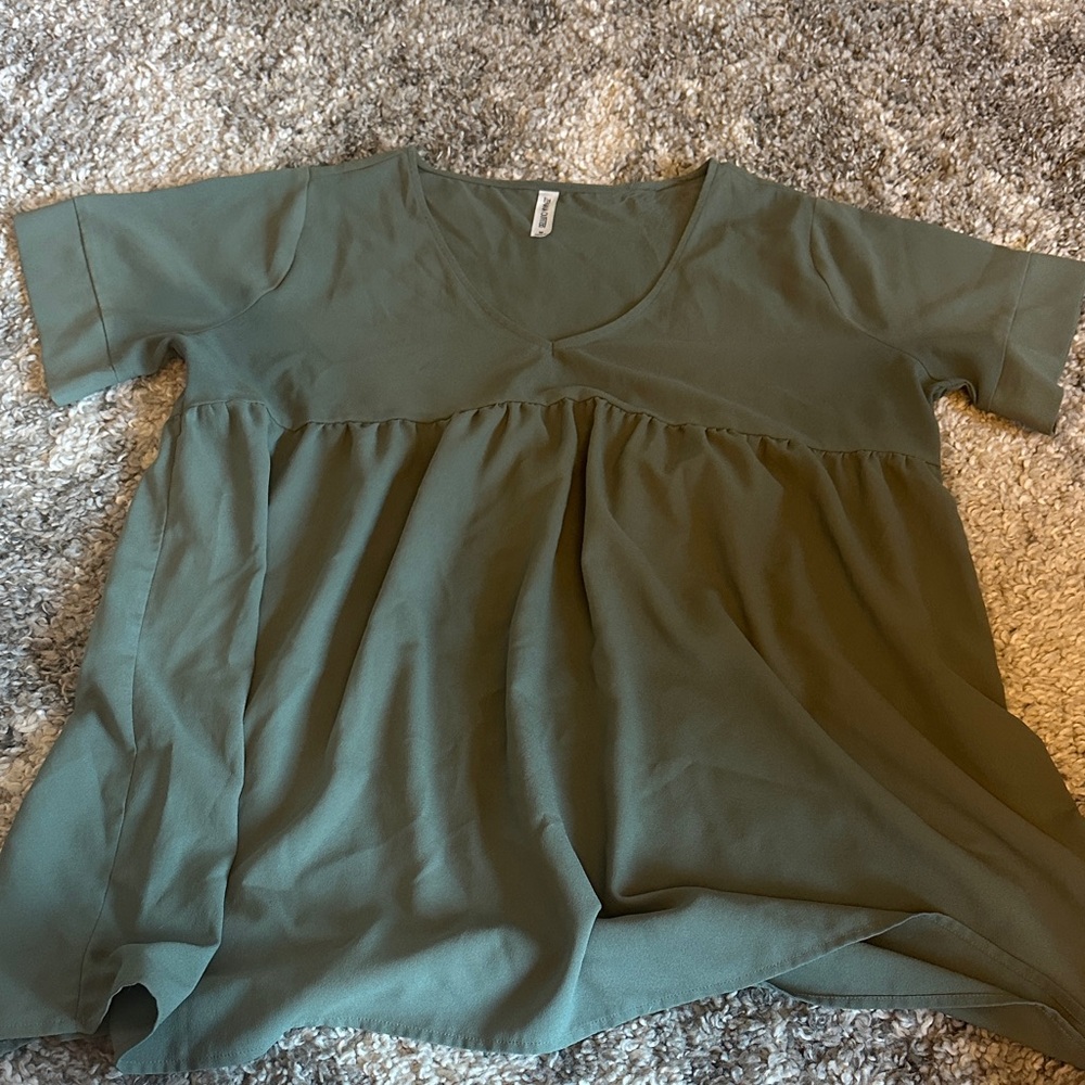 Women's Green Top